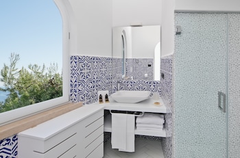 Classic Room, 1 Queen Bed, Terrace, Sea View