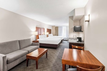 Suite, 2 Queen Beds, Non Smoking (Upgrade)