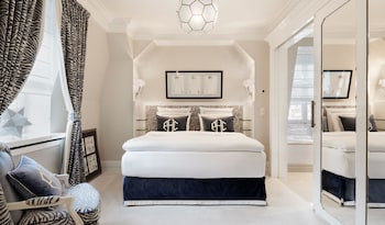 Premium Room (designed by PATRICK HELLMANN)