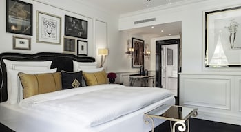 Premium Room (designed by PATRICK HELLMANN)
