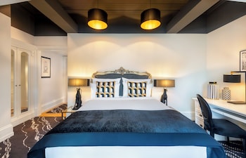 Boutique Room