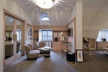 Premium Suite (designed by PATRICK HELLMANN)