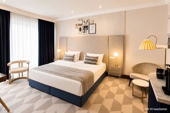 Presidential Room, 1 King Bed