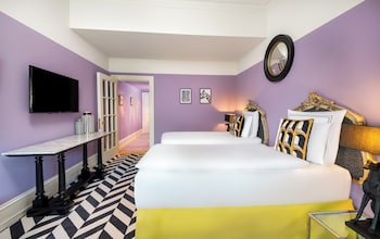 Boutique Room
