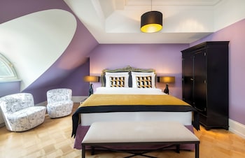 Boutique Room