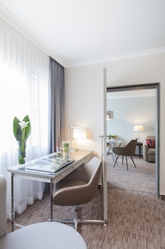 Suite, 1 King Bed
