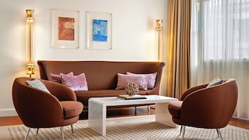 Grand Suite, 1 King Bed (Quiet High Floor)