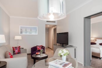 Suite, 1 King Bed