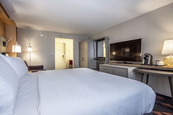 Standard Room, 1 King Bed