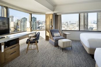 Room, 2 Queen Beds, City View, Corner