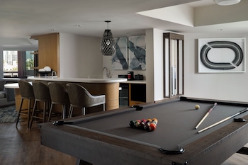 Suite, Balcony