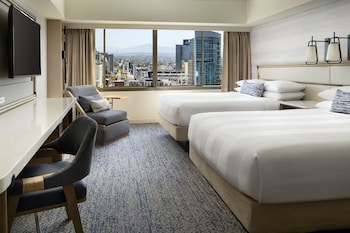 Room, 2 Queen Beds, City View, Corner