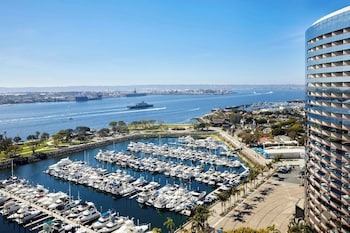 Room, 1 King Bed, Bay View, Corner