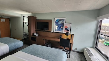 Room, 2 Queen Beds, Non Smoking