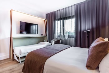 Standard Room, Multiple Beds, Non Smoking