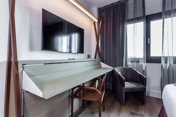 Standard Room, Multiple Beds, Non Smoking