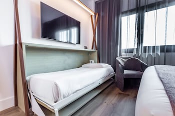 Standard Room, Multiple Beds, Non Smoking