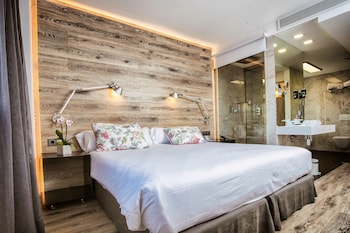 Junior Suite, 1 King Bed, Non Smoking