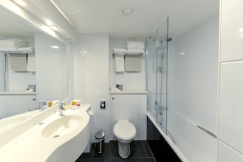 Standard Room, 1 King Bed (Super King)