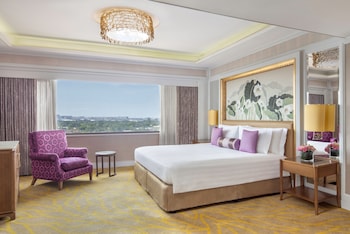 Deluxe Suite, 1 King Bed