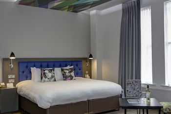 Standard Room, 1 King Bed, Non Smoking (Converts to 2 Twin Beds)