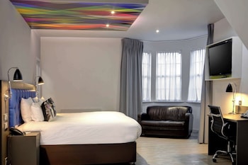 Standard Room, 1 King Bed, Non Smoking (Converts to 2 Twin Beds)