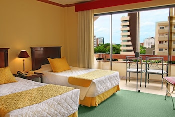 Family Room, 3 Bedrooms