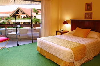 Family Room, 3 Bedrooms
