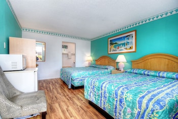 Standard Room, 2 Double Beds