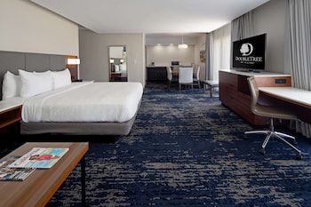 Junior Suite, 1 King Bed, Non Smoking