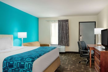 Studio Suite, 1 King Bed, Smoking