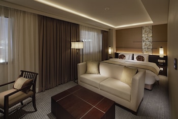 Junior Suite (1 person), Club SKY Lounge Access