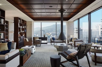 Premier Twin Room, Club Lounge Access (2 people)