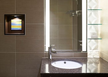 Premier Twin Room, Club Lounge Access (2 people)
