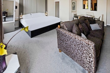 Deluxe Suite (Double)