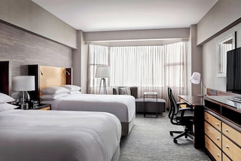 Room, 2 Double Beds (Hearing Accessible)
