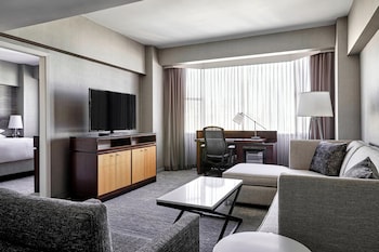 Suite, 1 King Bed with Sofa bed, Bay View
