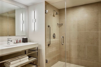 Room, 2 Double Beds (Hearing Accessible)