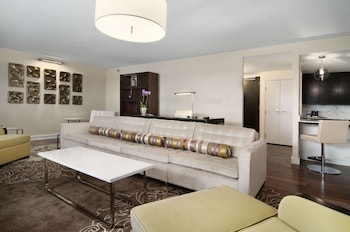 Room, Accessible (Roll-In Shower)