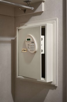 Room, 1 King Bed (Fitness Room)