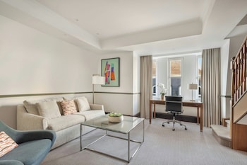 Executive Suite, 1 Double Bed, City View