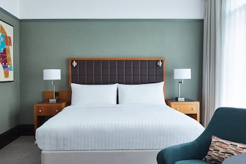 Deluxe Room, 1 Queen Bed
