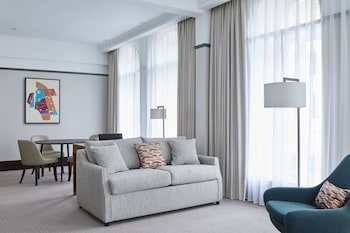 Junior Suite, 1 King Bed