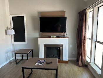 Suite, Multiple Beds, Non Smoking