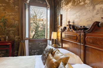 Classic Double Room, Garden View