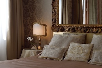 Deluxe Double Room, Lagoon View