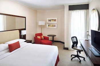 Executive Room, 1 King Bed, Smoking
