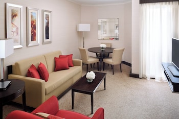 Junior Suite, 1 King Bed with Sofa bed, Smoking