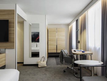 Executive Room, 1 Double Bed with Sofa bed
