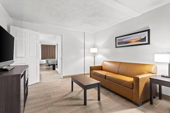 Suite, Multiple Beds, Non Smoking